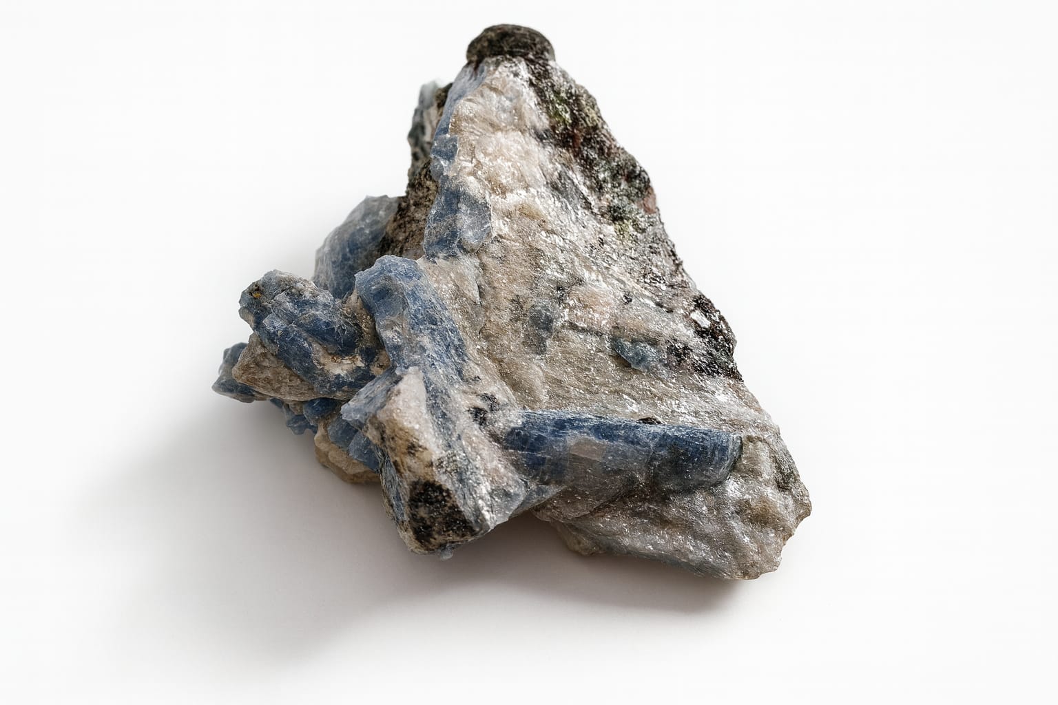 Kyanit aus Binn, Wallis, Schweiz – blaues Sammlermineral